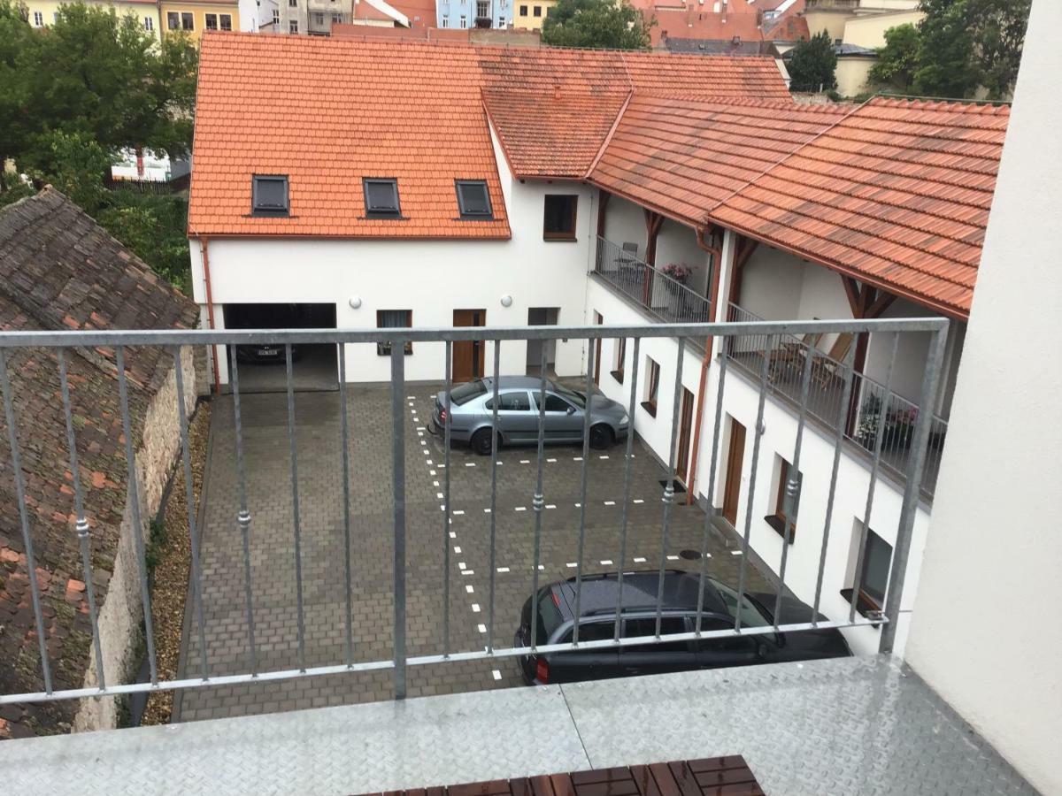 Apartmany Sebastian Mikulov Ngoại thất bức ảnh