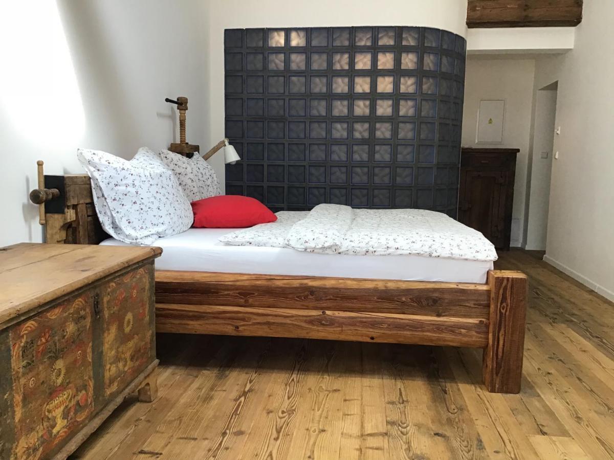 Apartmany Sebastian Mikulov Ngoại thất bức ảnh